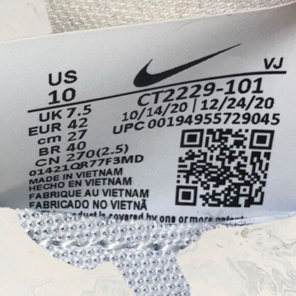 Nike ZoomX Invincible Run Flyknit White Metallic Silver Shoes Womens Size 10 - Picture 8 of 8